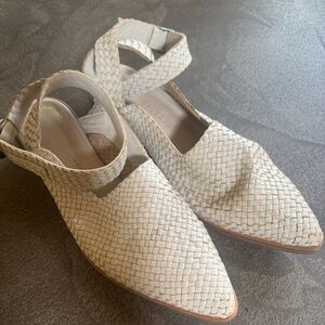Freda Salvador Woven Flats - Cream
